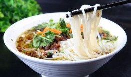 網紅爆料咬米線視頻,這米線太誘人了！